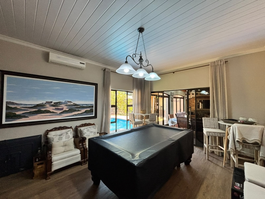 4 Bedroom Property for Sale in Grimbeeck Park North West